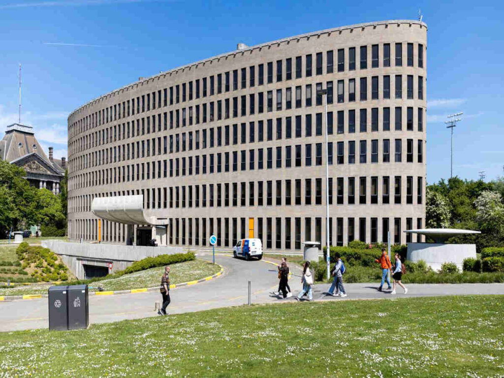 دانشگاه VUB  (Vrije Universiteit Brussel)