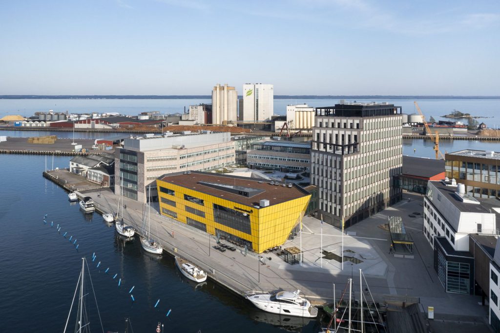 دانشگاه لینئوس (Linnaeus University)
