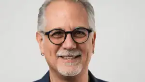 موسسه مهاجرتی درنای آبی 45 تحلیل دنیل دیناردی از وضعیت کارآفرینی در فنلاند